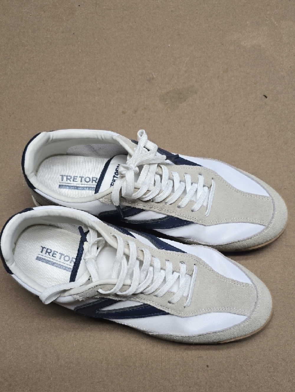 Tretorn Womens Sneakers in White & Navy Size 10m Kristine - Picture 2 of 8